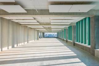 ALGEMEENINFINITI is een hedendaags kantoorgebouw in Antwerpen dat duurzaamheid, comfort en bereikbaarheid op een doordachte manier samenbrengt. De...