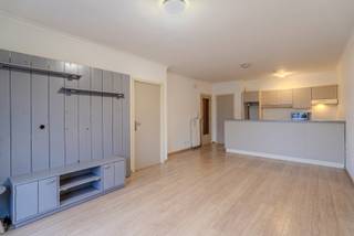 Wie op zoek is naar een gemakkelijk te onderhouden appartement of een interessante investering is hier aan het juiste adres. Het appartement...