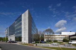 Door zijn uitstekende locatie geniet het gebouw Forest Networks van veel zichtbaarheid langs de RO rond Brussel. Het gebouw is indrukwekkend en...