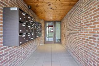 Met 107m² bewoonbare oppervlakte biedt dit appartement een unieke kans om het volledig naar jouw smaak in te richten. Vanuit de nachthal is er...
