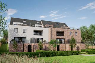 <p><strong>Ontdek Residentie "HOF TER VORST", een stijlvol nieuwbouwproject gevestigd te Veerle-Laakdal.<br /><br /></strong>Het project omvat <strong>12 energiezuinige appartementen</strong> met 1, 2 of 3 slaapkamers, waaronder 4 gelijkvloers appartementen met terras en private tuin, 4 appartementen (eerste verdieping) & 4 duplexappartementen.<br />Dankzij de hoogwaardige afwerking, veel lichtinval, gunstig E-peil, zonnepanelen, warmtepompen, vloerverwarming én vloerkoeling is residentie “HOF TER VORST” helemaal klaar voor de toekomst.<strong><br /><br />Dankzij de hoogwaardige afwerking, veel lichtinval, gunstig E-peil, zonnepanelen, warmtepompen, vloerverwarming én vloerkoeling is residentie “HOF TER VORST” helemaal klaar voor de toekomst. <br /><br />GEIJKVLOERSAPPARTEMENT 4 situeert zich op de begane grond en heeft een (netto) bewoonbare oppervlakte van 101,5m². </strong></p>
<p>Het omvat o.a. 3 slaapkamers van 12,5m², 12m² en 8,8m², een Oost-gerichte terras van 27,4m² met bijhorende, achterliggende tuin van maar liefst 110,6m² (inclusief tuinberging). <strong><br /><br />Privé parkeerplaatsen, carports & kelderbergingen zijn beschikbaar en verplicht bij aan te kopen tegen meerprijs.<br /></strong>Kelderberging: 5.000€ tot 8.500€<br />Parkeerplaats (ondergronds): 20.000€ - 25.000€<br />Carports (bovengronds): 15.000€<br />Parkeerplaats (bovengronds/ open): 7.500€<strong><br /><br />De fotorealistische beelden geven een weergave van een mogelijke inrichting - hier kunnen evenwel geen rechten uit geput worden.</strong></p>