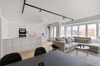 <p><span>Spacious and cozy apartment on prime location in Ostend.</span></p><p><span> </span></p><p><span>This spacious and well-kept apartment is located on the Koninginnelaan in Ostend, within walking distance of the seafront, streetcar stop and various facilities.</span></p><p><span>Thanks to this central top location you can enjoy the best of the coast: relaxation by the sea, stores and public transport within reach.</span></p><p><span> </span></p><p><span>From the apartment you also enjoy a beautiful side sea view.</span></p><p><span> </span></p><p><span>The apartment is rented fully furnished and equipped, so you can move in immediately and enjoy your stay carefree.</span></p><p><span>Domiciliation is not possible.</span></p><p><span> </span></p><p><span>Advantages:</span></p><ul><li><span>Spacious apartment</span></li><li><span>Top location</span></li><li><span>Energy efficient</span></li><li><span>Equipped and furnished</span></li><li><span>Cellar available</span></li><li><span>Lateral sea view</span></li></ul><p><span> </span></p><p><span>Layout:</span></p><ul><li><span>Spacious entrance hall, kitchen (induction hob, dishwasher, oven, fridge with 2 freezer compartments), storage room with washing machine and tumble dryer, bedroom 1 with adjoining shower room, bedroom 2 with adjoining shower room</span></li></ul><p><span> </span></p><p><span>Information:</span></p><ul><li><span>Rent: € 1,150 + € 75 common charges + € 42 internet = € 1,267 per month</span></li><li><span>Rent guarantee: 3 months</span></li><li><span>Additional costs: tenant share in the place description</span></li><li><span>Availability: immediately </span></li><li><span>EPC: B</span></li><li><span>No domicile</span></li></ul><p><span> </span></p><p><span>Interested, please contact our office at 09 227 08 90 or at yana@heritagevastgoed.be</span></p><p><span> </span></p><p><span> </span></p><p><span> </span></p><p><span> </span></p>