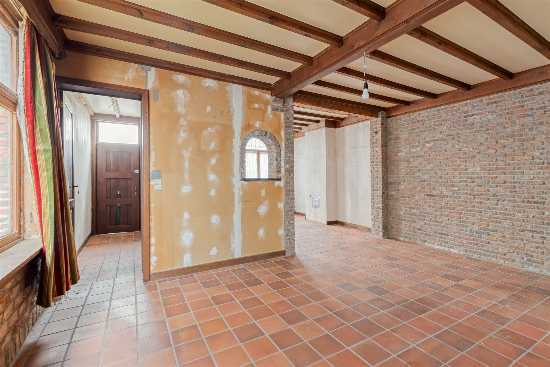 Te renoveren woning met tuin en garage - foto 5