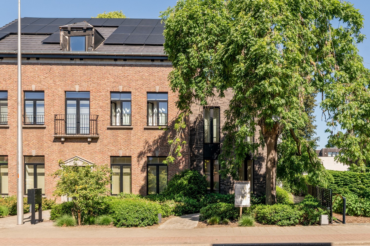 Energiezuinige woning met 3 slpkrs, 2 badkrs, terras en tuin te Kessel - foto 1