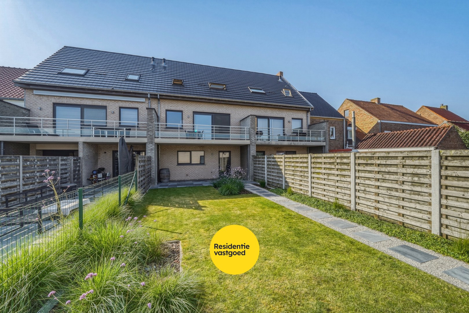 Instapklare recente woning met zeer ruime garage en tuin in Oudenburg - foto 4