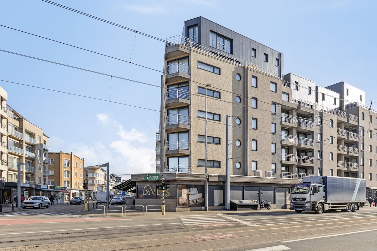 Goed draaiende delicatessen zaak te huur te Sint-Idesbald. - foto 5