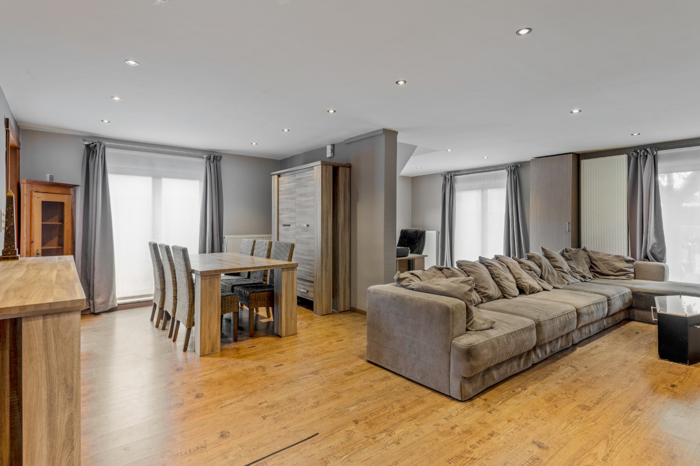 Instapklare woning met 3 slpk., tuin en magazijn te Nijlen - foto 2