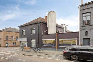 Handelshuis op een commerciële ligging nabij het station met o.a. een totale oppervlakte van maar liefst 285 m², bovenliggende woonst met...