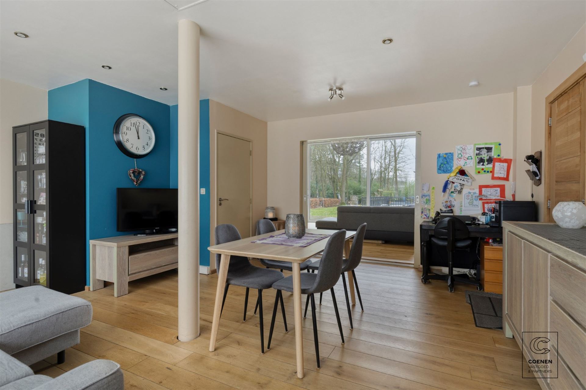 Lichtrijke en ruime villa van 338 m² met ingebouwd zwembad! - foto 4