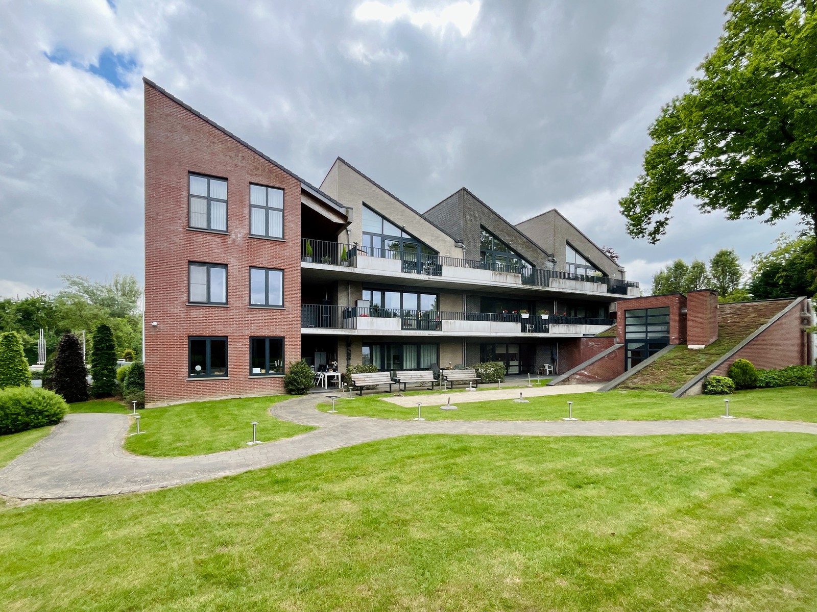 Luxueuze serviceflat met 1 slk en ruim terras - foto 5