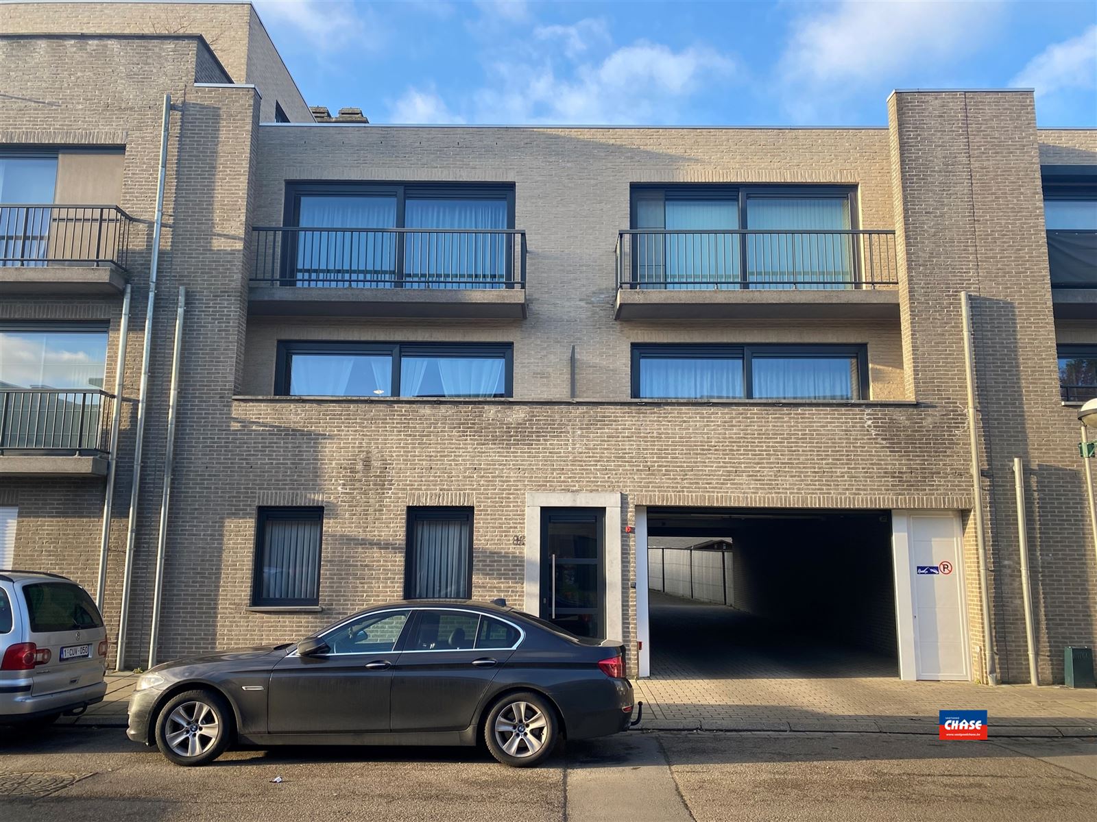 Appartement met 2 slpks, 2 terrassen en autostpl - foto 2