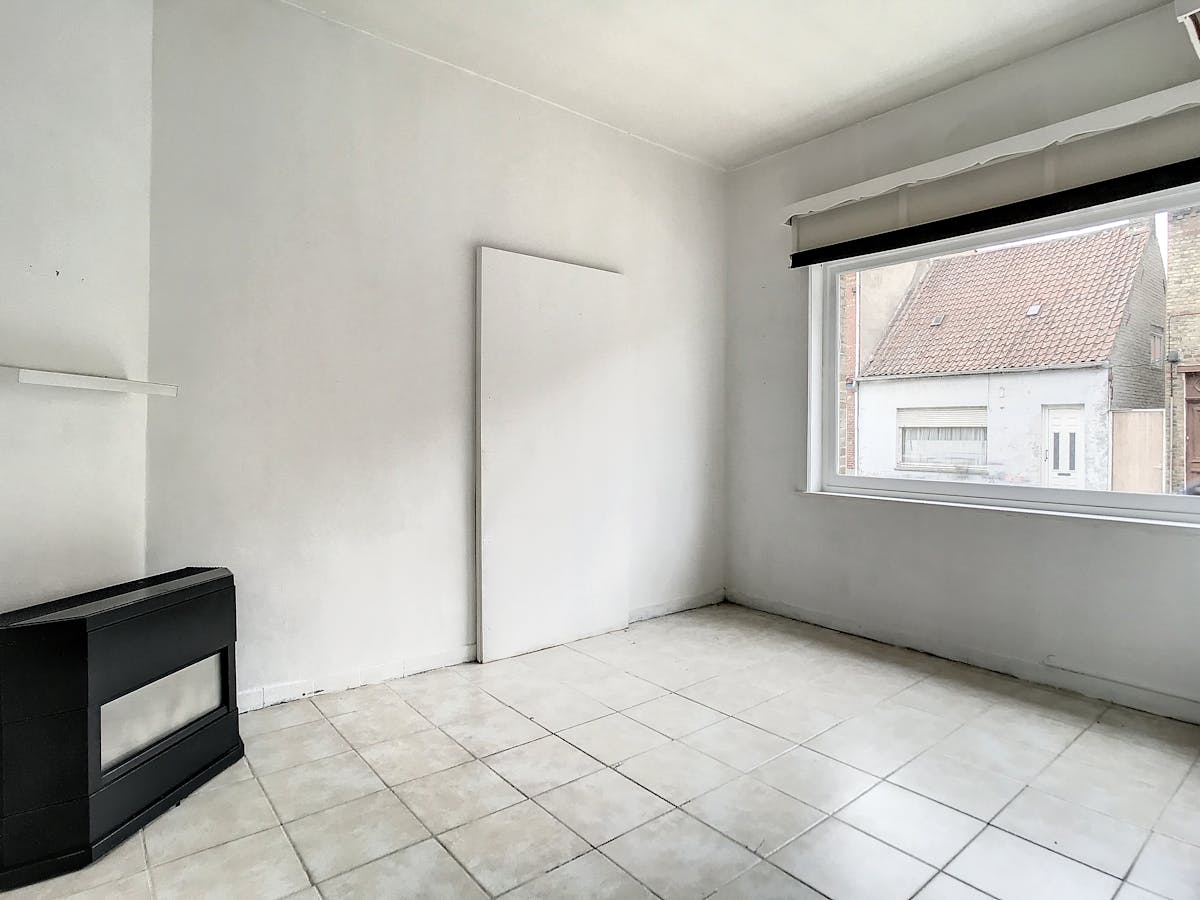 Totaal te renoveren huis vlakbij het centrum in De Panne - foto 4