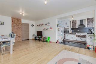 <p><span> </span></p><p><span> </span></p><p><span>This well-kept apartment is located in the Jan Welterslaan in Deurne, an easily accessible neighborhood with numerous amenities in the immediate vicinity. Several streetcar and bus stops, Velo stations, supermarkets and schools. Want to get around quickly? That works effortlessly here thanks to the good accessibility and the municipal park Bremweide around the corner. </span></p><p><span> </span></p><p><span>The apartment is located on the second floor of a small building with six residential units.</span></p><p><span> </span></p><p><span>Layout</span></p><p><span> </span></p><p><span>located on the second floor</span></p><p><span> </span></p><p><span>entrance hall with wardrobe</span></p><p><span> </span></p><p><span>separate toilet</span></p><p><span> </span></p><p><span>bathroom with walk-in shower and washbasin cabinet</span></p><p><span> </span></p><p><span>bright living space</span></p><p><span> </span></p><p><span>open, fully equipped kitchen with oven and dishwasher</span></p><p><span> </span></p><p><span>bedroom 1 (15 m²)</span></p><p><span> </span></p><p><span>bedroom 2 (12.5 m²)</span></p><p><span> </span></p><p><span>two cellar compartments</span></p><p><span> </span></p><p><span>General building</span></p><p><span> </span></p><p><span>small-scale residence (6 apartments)</span></p><p><span> </span></p><p><span>no elevator</span></p><p><span> </span></p><p><span>fixed costs: </span><span>€50/month</span></p><p><span> </span></p><p><span>Advantages</span></p><p><span> </span></p><p><span>central location in Deurne with easy accessibility</span></p><p><span> </span></p><p><span>turnkey apartment with efficient layout</span></p><p><span> </span></p><p><span>2 spacious bedrooms</span></p><p><span> </span></p><p><span>2 private cellars</span></p><p><span> </span></p><p><span>Are you interested in this apartment in Deurne, are you looking for other real estate or do you want to know the value of your property? Then BOLT immo is the right place for you! We will gladly help you.</span></p>