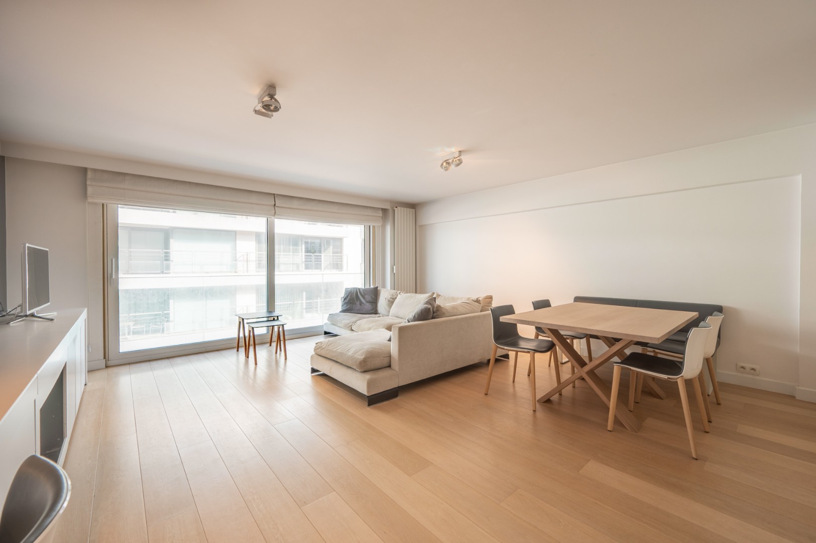 Elegant appartement in de Kustlaan, op enkele passen van het Lichttorenplein - foto 4