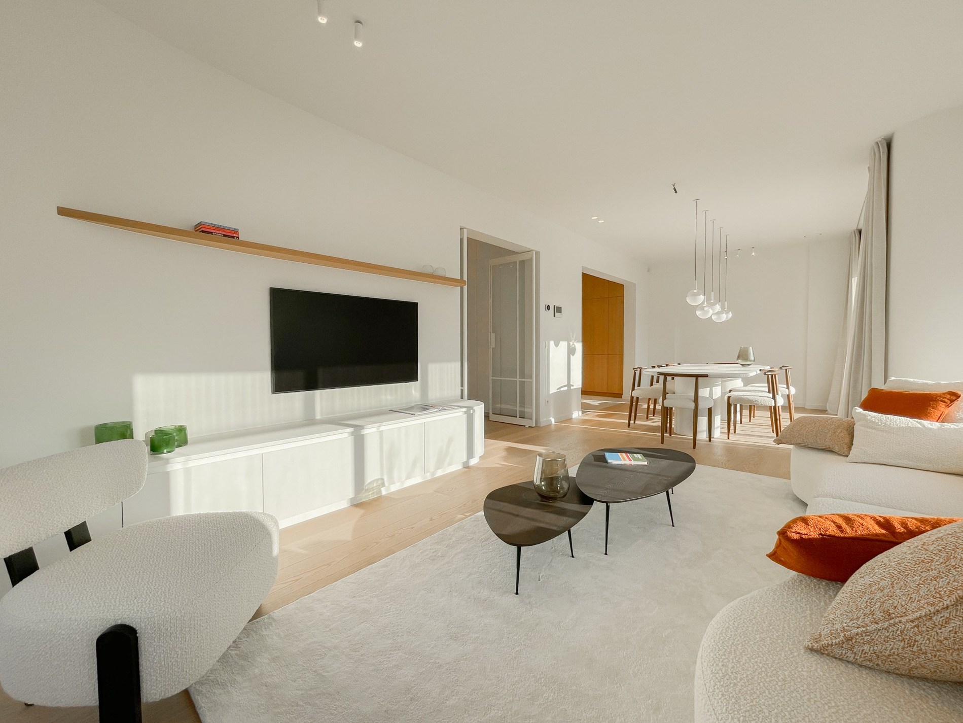 Exclusieve villa: Uitzonderlijk volledig gerenoveerde villa met frontaal zeezicht. - foto 5