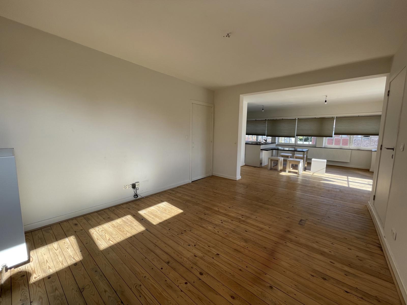 AALST - Gerenoveerd duplexappartement vlakbij het centrum. - foto 3