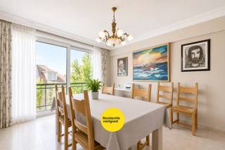 Welkom in de Oostendestraat 135/3, een instapklaar appartement gelegen op de tweede verdieping (met lift) in het centrum van Torhout. In de...