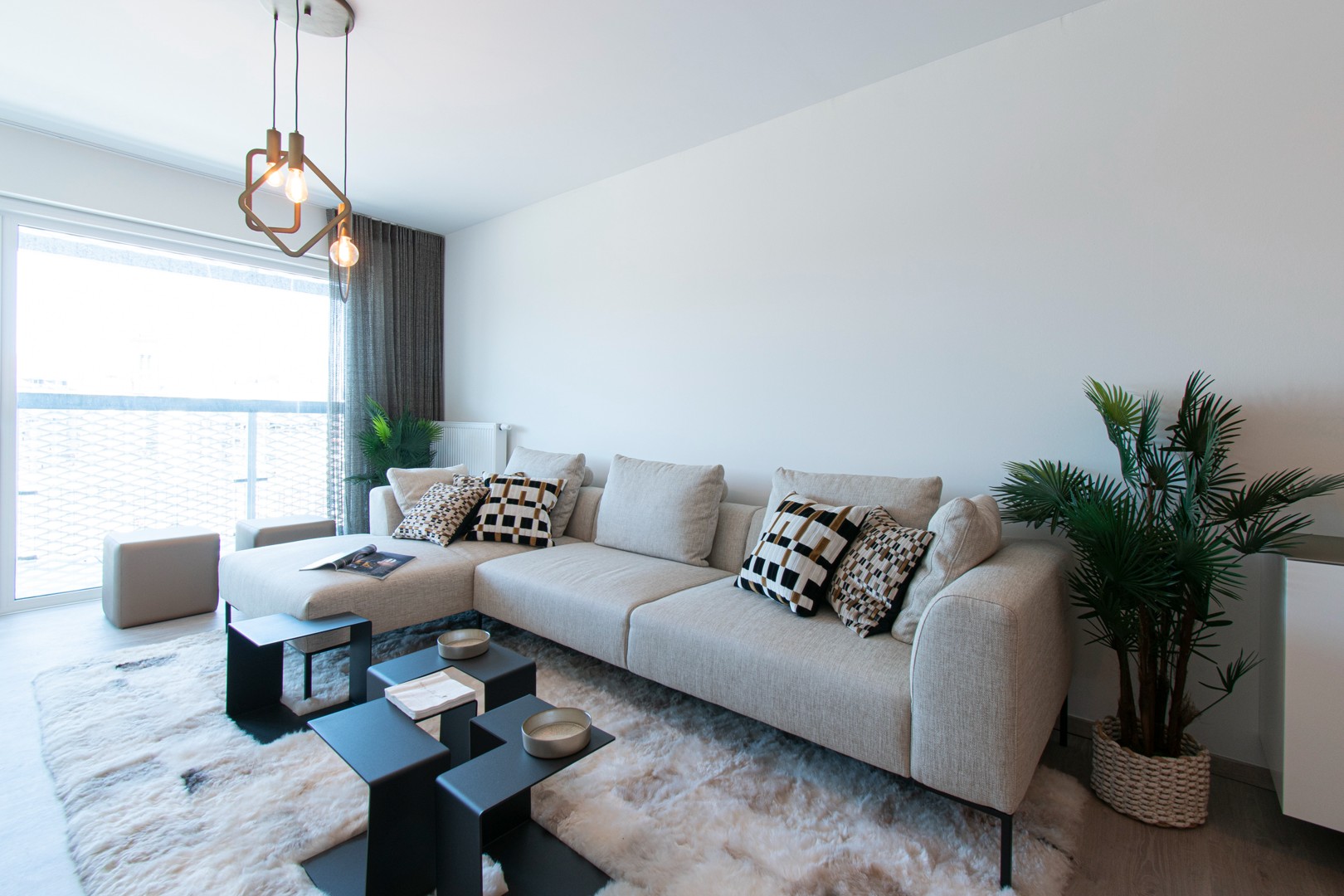 Ruim 2-slaapkamer appartement met panoramisch zicht - foto 3