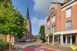 Te koop: veelzijdig handelspand in hartje Tessenderlo-Ham – 90 m² met privéparkingOntdek dit instapklare handelspand van 90 m², gelegen vlak achter...