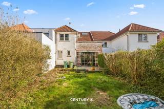 **Wonen in het gegeerde Heverlee**Te Heverlee, namelijk in de Keibergstraat bieden wij u een eengezinswoning aan. Dit pand is een gesloten bebouwing,...