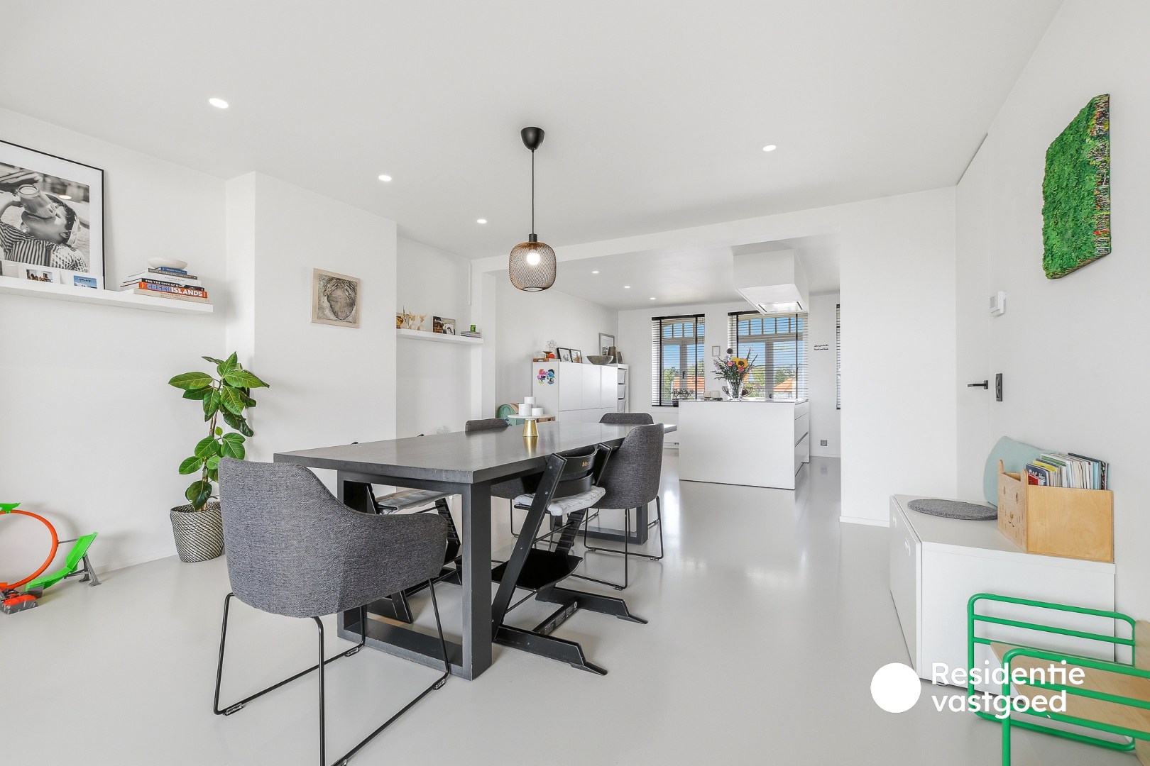 Wonen boven, ondernemen beneden: volledig gerenoveerd restaurant met luxueuze woonst in hartje De Haan - foto 4