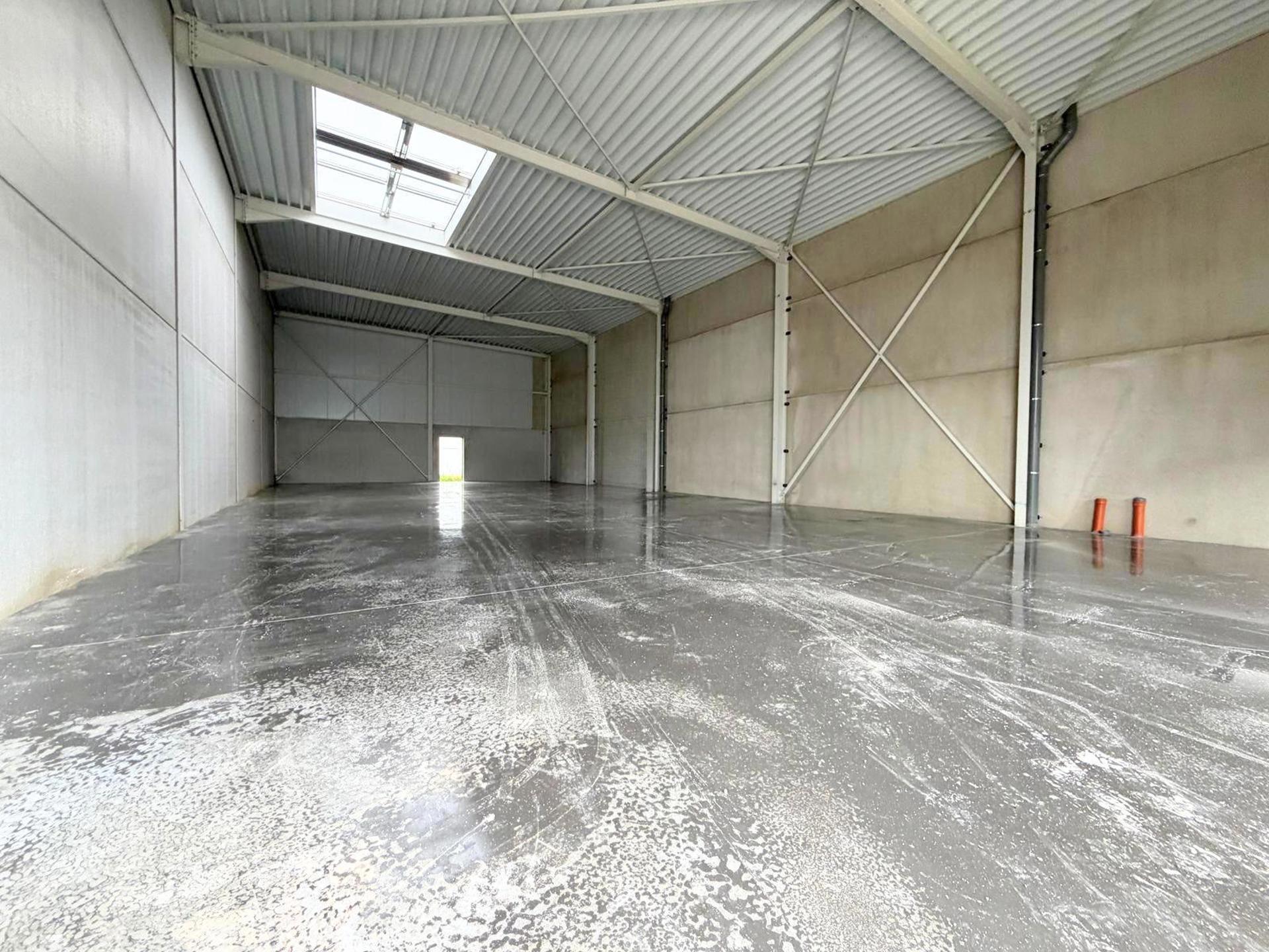 288 m² nieuwbouw KMO unit gelegen op de Bergensesteenweg - foto 5
