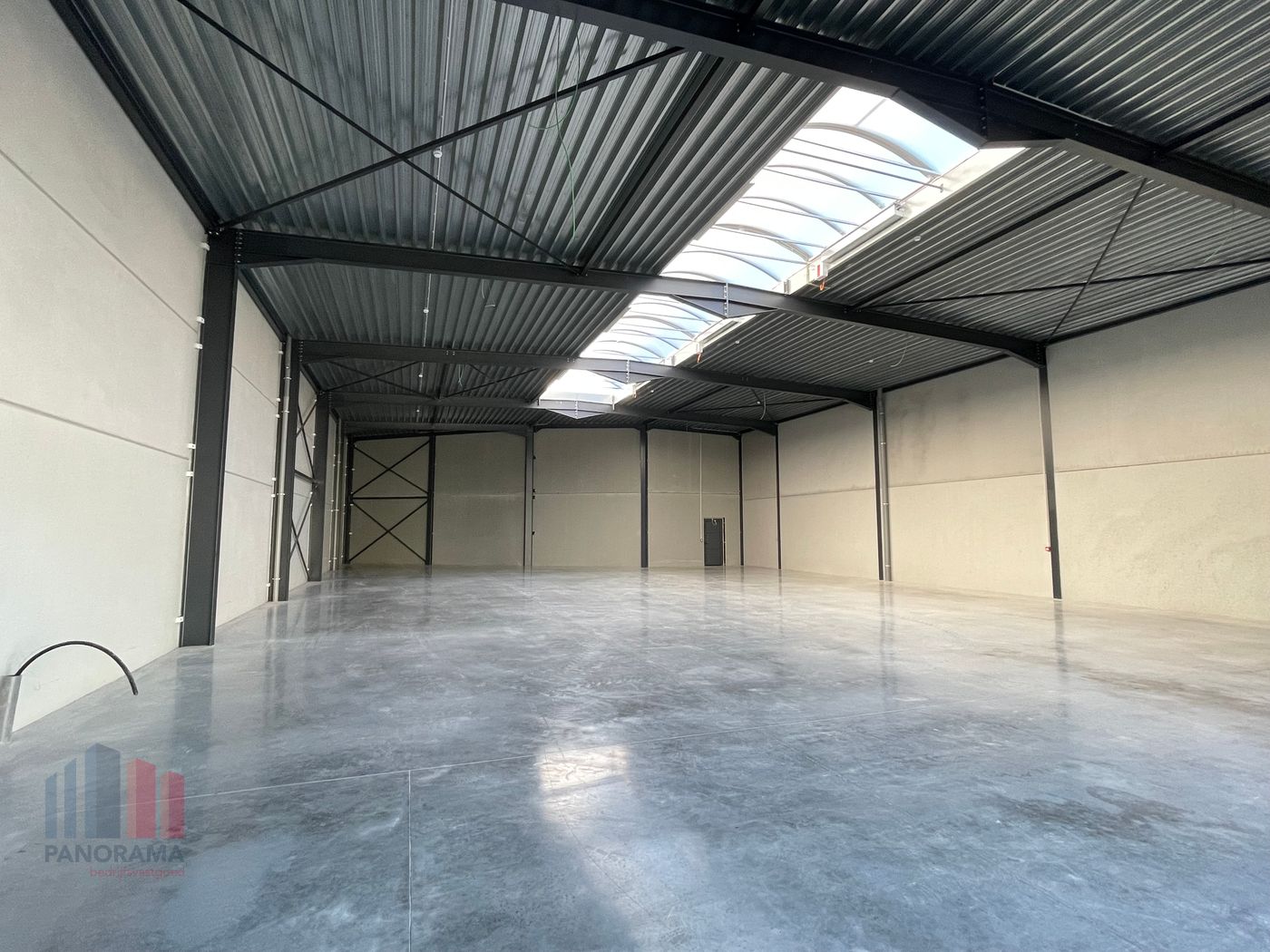 MAGAZIJN VAN 549 m² TE KOOP IN OOSTKAMP - foto 4