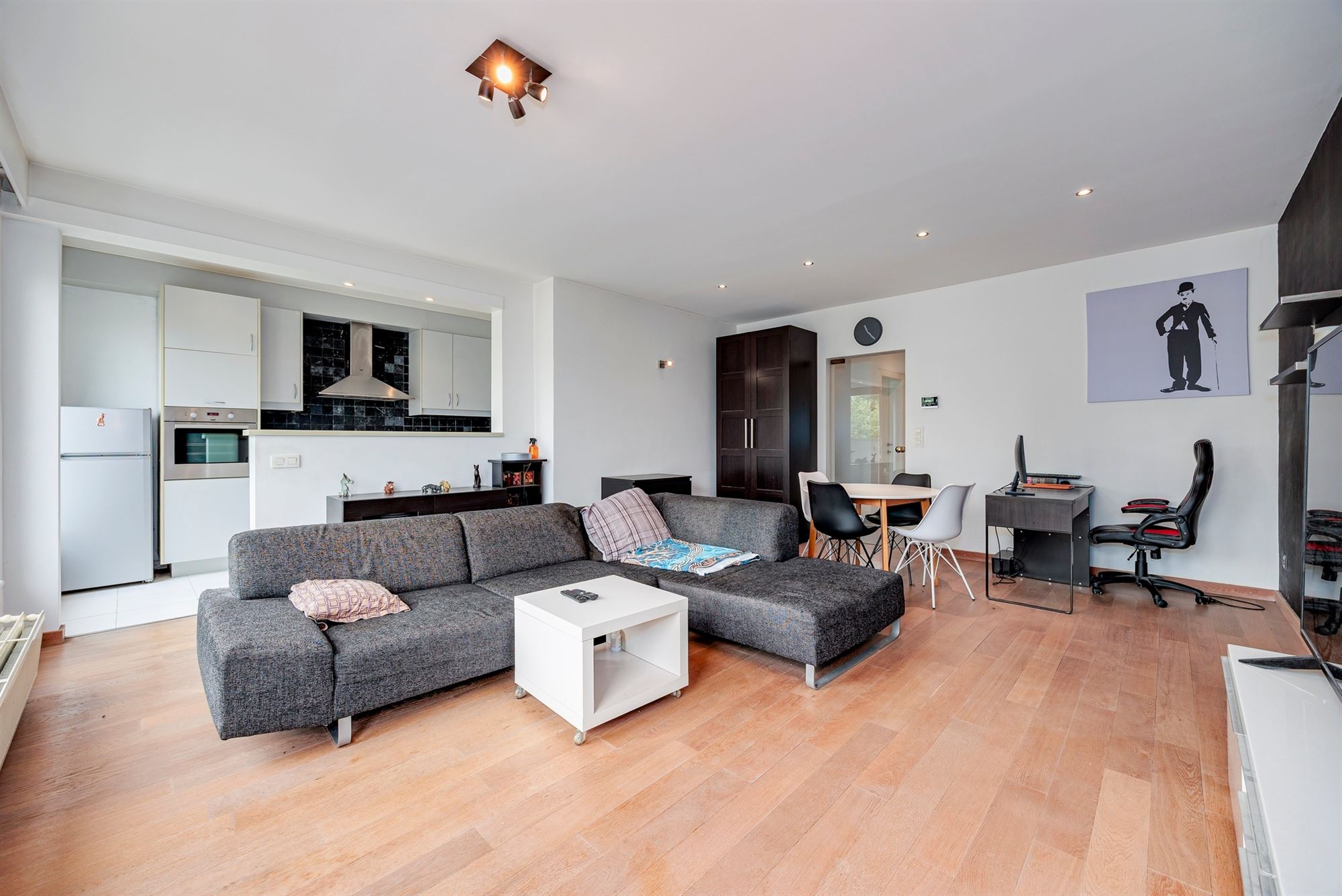 2 slpk appartement met terras te Merksem - foto 4