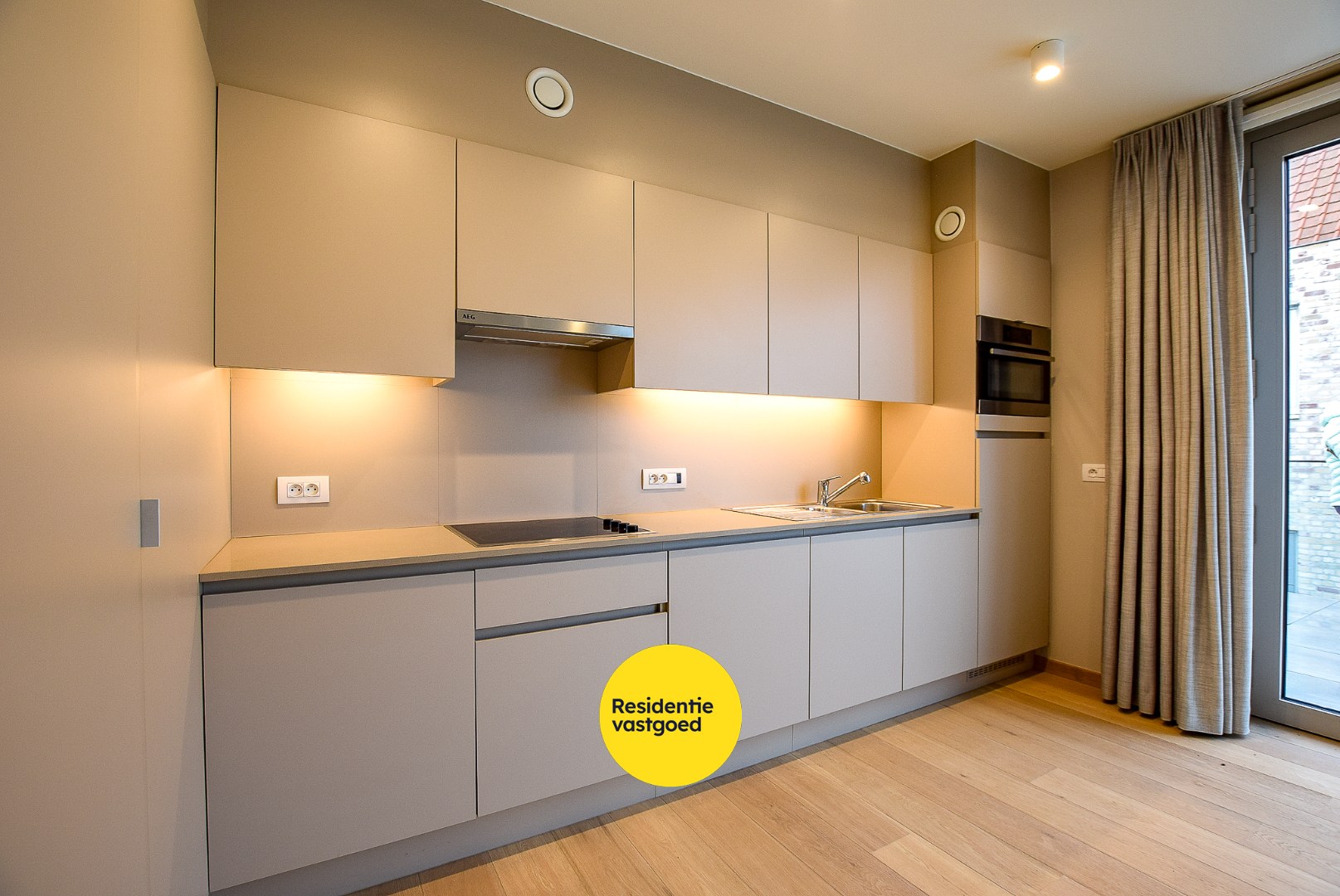 Uiterst goed onderhouden assistentieflat (55m² + 11m² terras) met 1 slaapkamer te Nieuwpoort. - foto 4