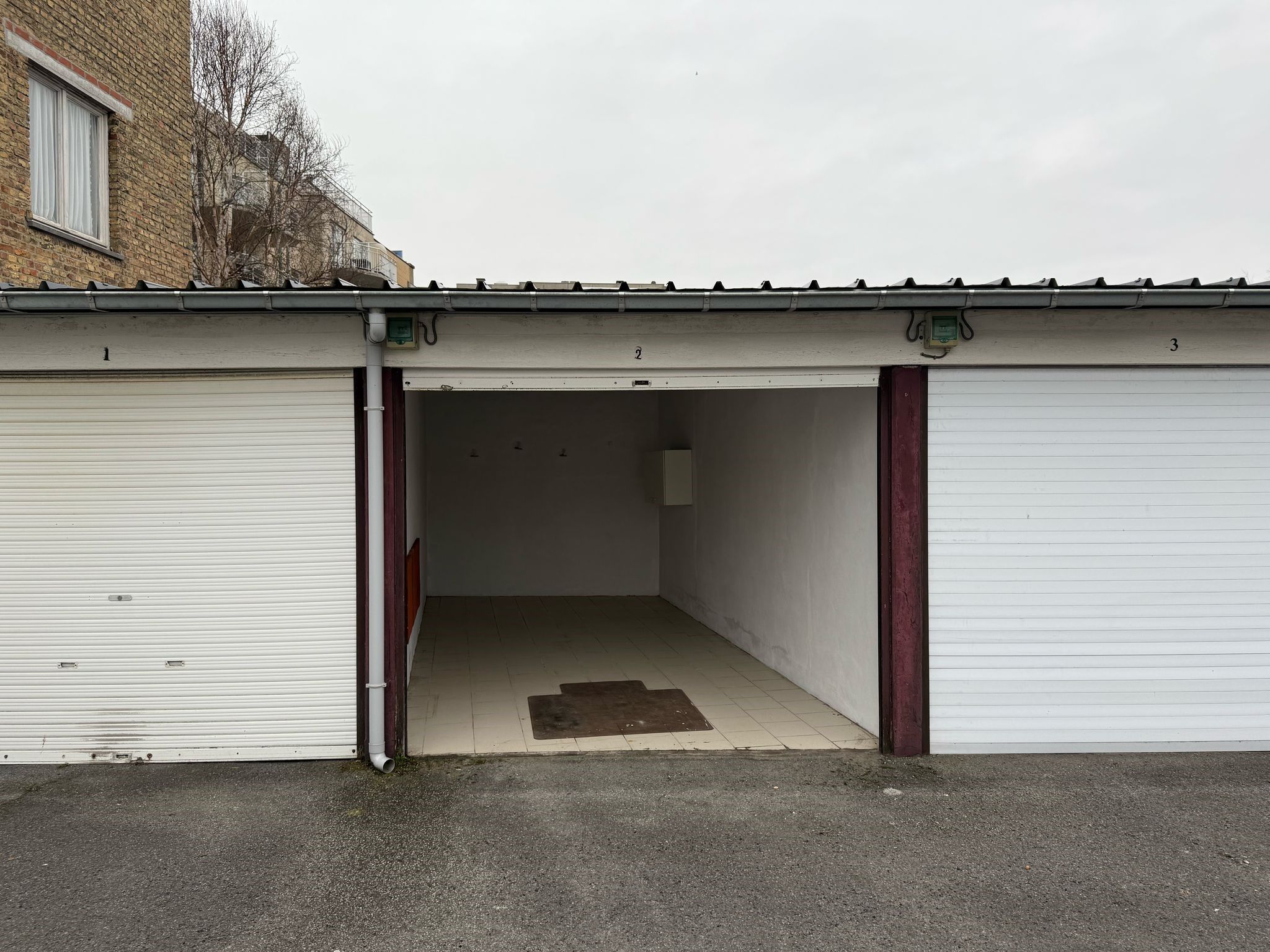 Garage for sale in Ostend - photo 1