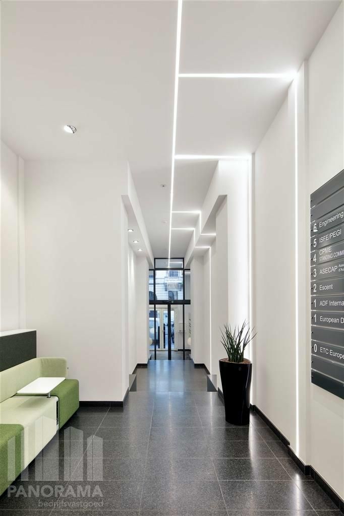 Functionele kantoorruimte van 315 m² te huur in de Europese wijk van Brussel - foto 5