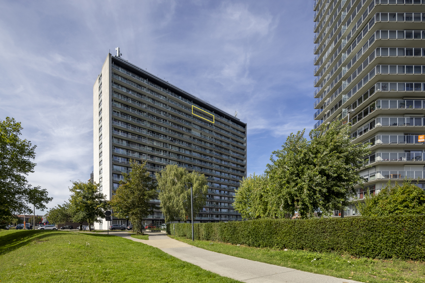 APPARTEMENT MET 2 SLAAPKAMERS EN PRACHTIG UITZICHT TE KOOP - foto 2