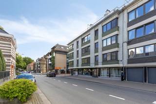 Bent u op zoek naar een ruim, energiezuinig appartement op een centrale locatie in Oudenaarde? Dan is dit appartement van 101 m² op de...