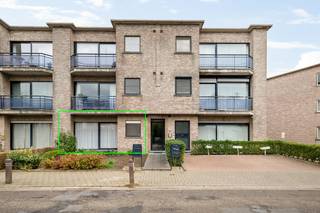 Dit appartement is gelegen op het gelijkvloers van een kleinschalig gebouw op een toplocatie nabij centrum Vremde.De inkomhal geeft uit op de ruime,...