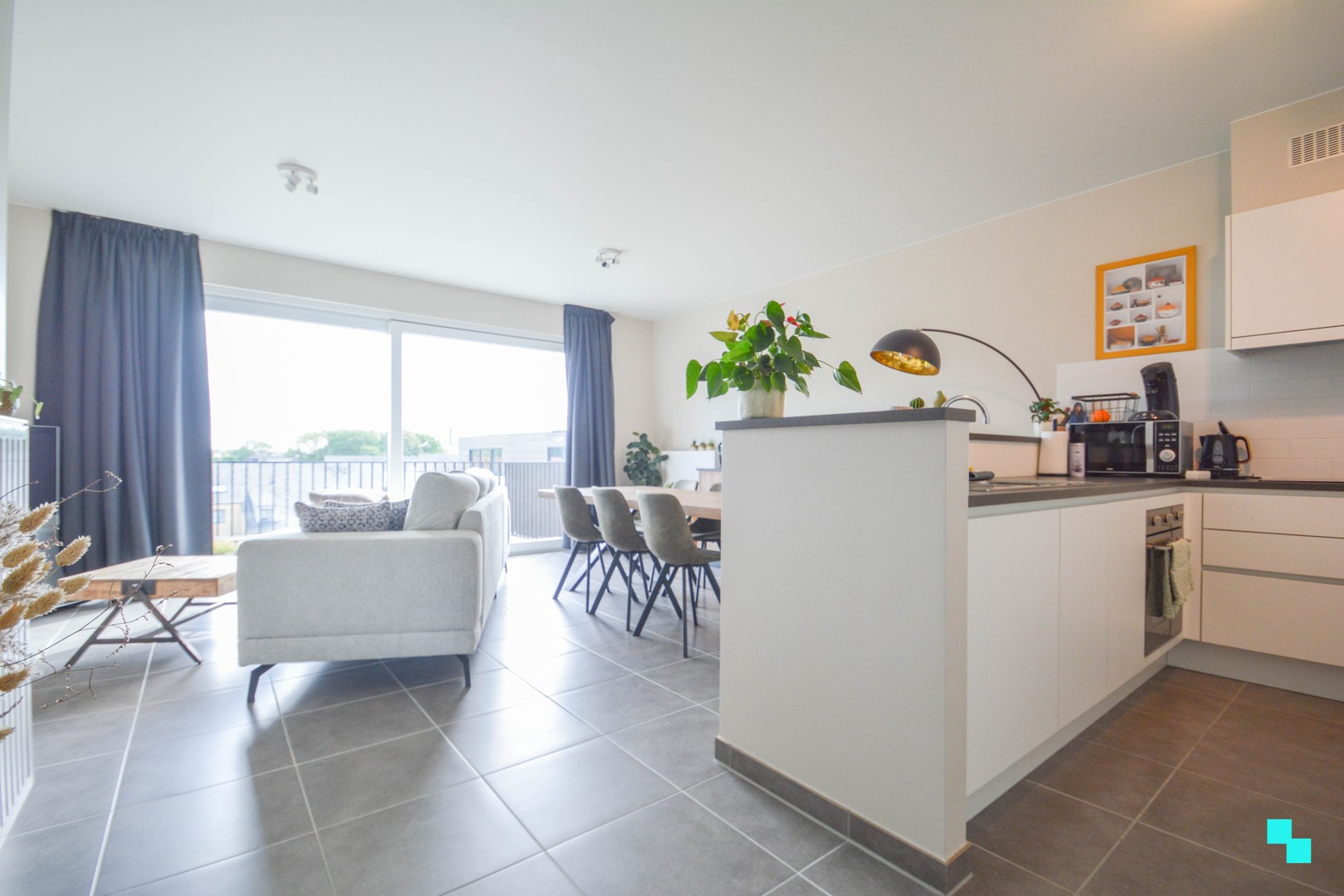 Instapklaar appartement met 2 slaapkamers en zonnig terras - foto 2