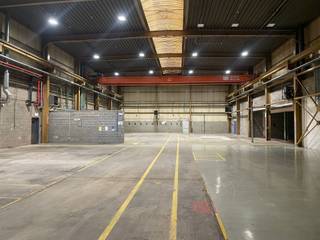 For rent at Zaventem, three modern warehouses offering large spaces for your business needs:Warehouse 1: Warehouse 607 m² + Annex 197 m² → Total 804...