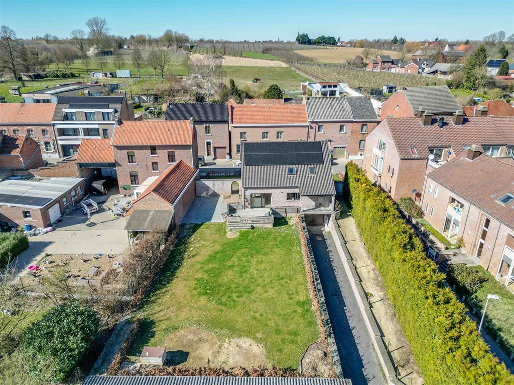 Woning met 22 stallen, binnen- en buitenpiste op 1,6ha in Sint-Truiden - foto 2