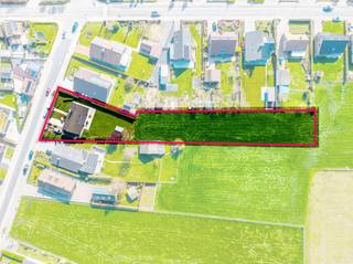 Located less than 1 km from the Grote Markt and near the ring road, you can enjoy excellent accessibility here. The house, built in 1985, has a...