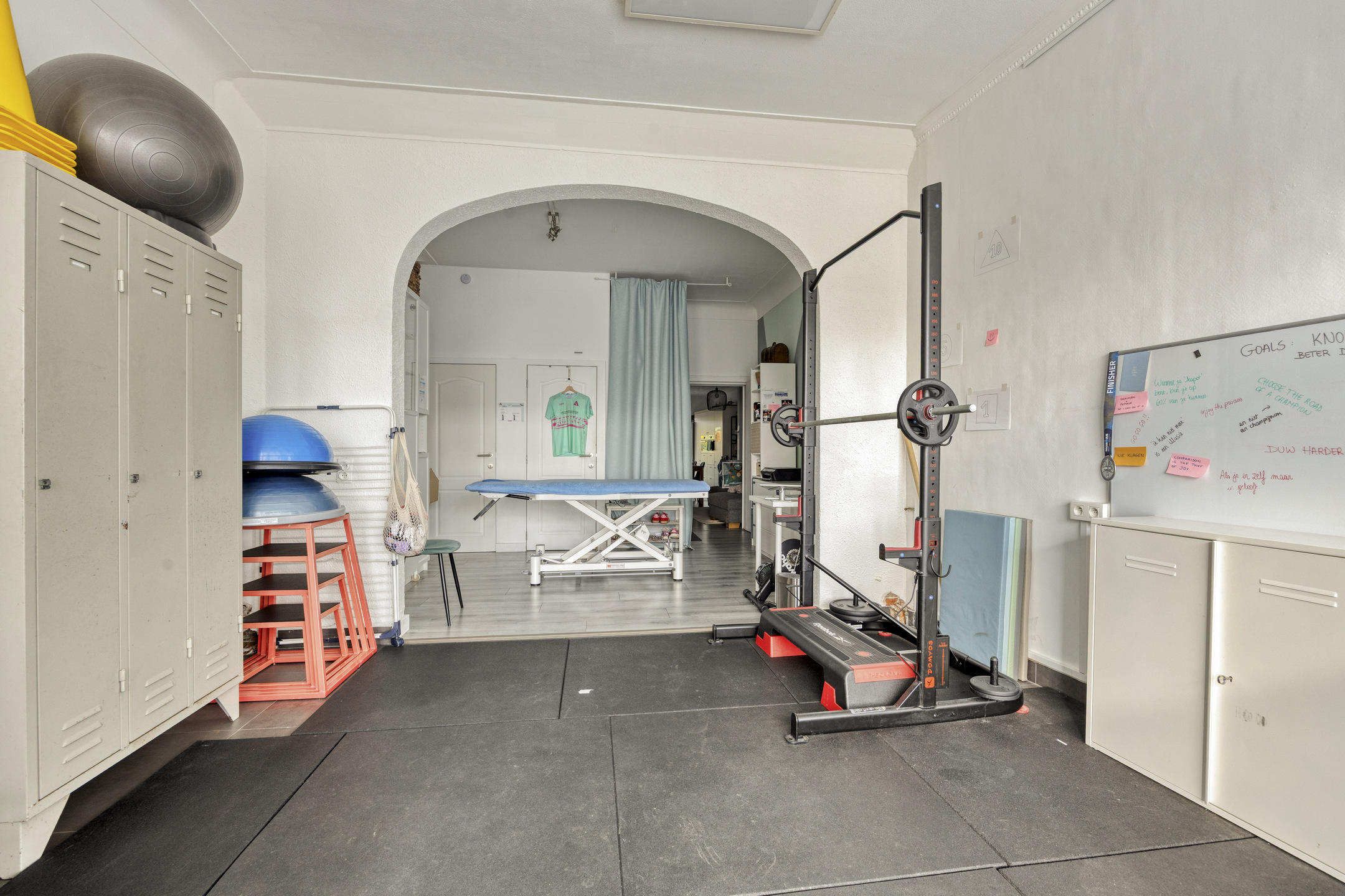Apartment with commercial space and large garden in Hasselt - photo 5