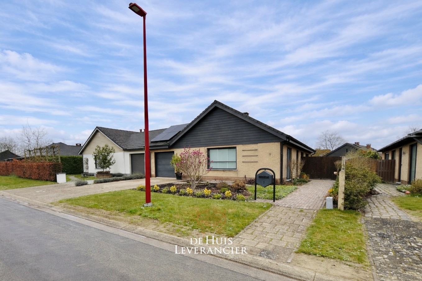 Instapklare bungalow met 3 slaapkamers, tuin en garage in het rustige Lint - foto 2