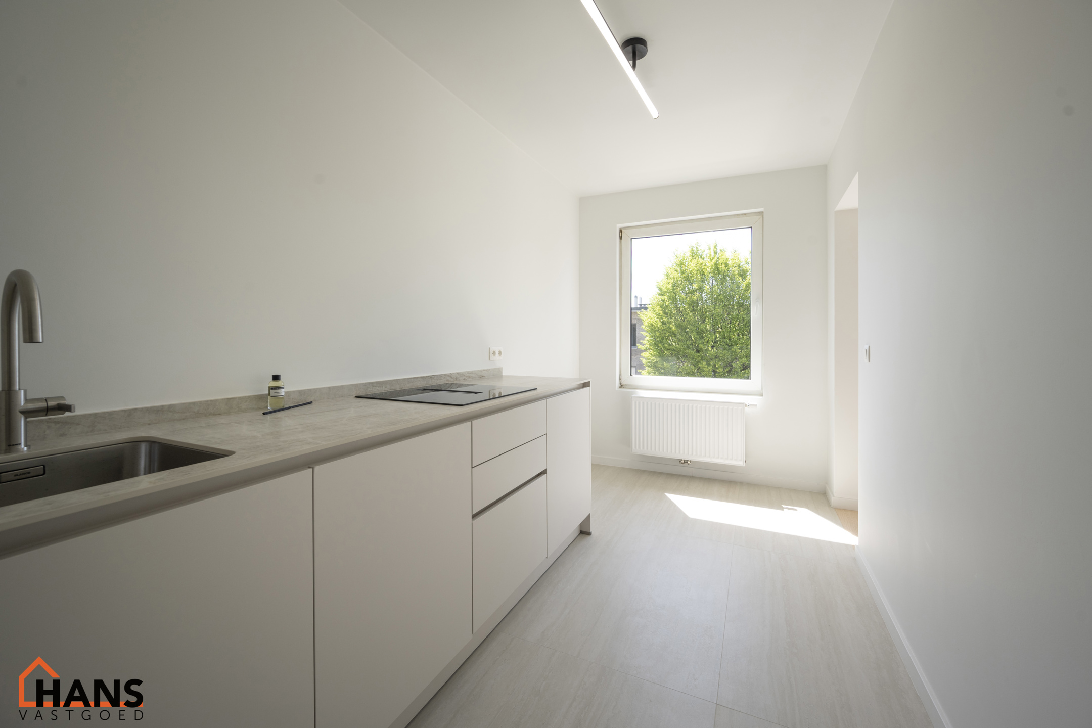 Gerenoveerd appartement - foto 4