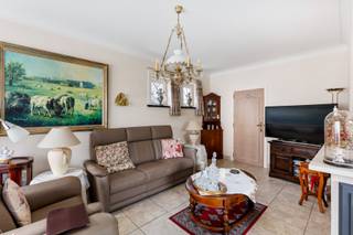 Welcome to Bulkendreef 5, a well-maintained detached house in the heart of Oudenaarde.Behind the neat façade lies a warm family home where space,...