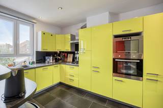 Duplex apartment with a pleasant area of 116m² located on the second floor of a building with only 3 apartments. The apartment has an EPC...