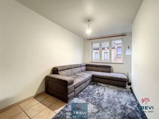 SOUS OFFRE - VISITES SUSPENDUES Situé au coeur de Tubize, à deux pas de la gare, bel appartement deux chambres au 1er étage d'une petite...