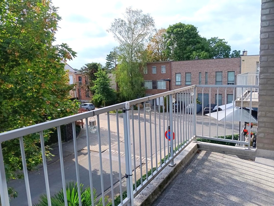 Ruim app te huur met 2 slpk, bur, terras en garage - foto 4
