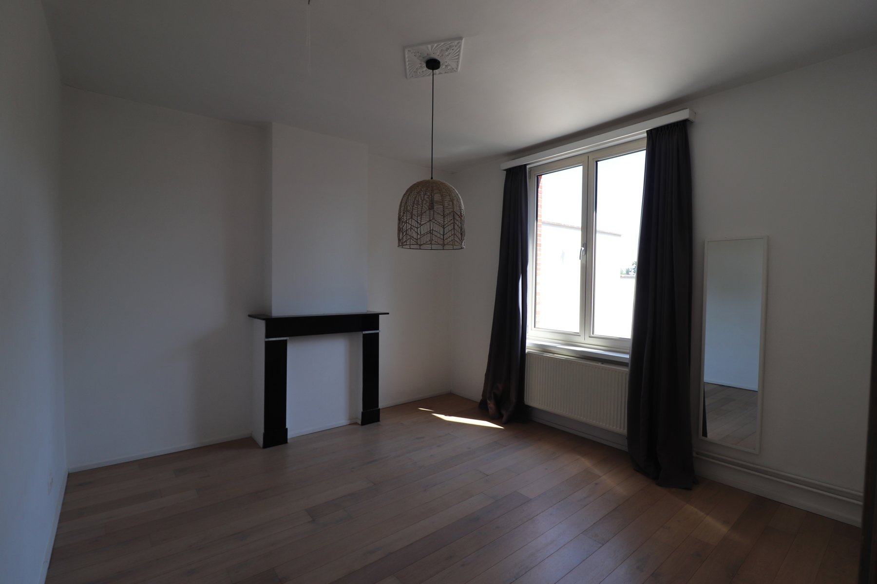 Charmant duplex-appartement met 2 slaapkamers en tuin in hartje Merksplas. - foto 5