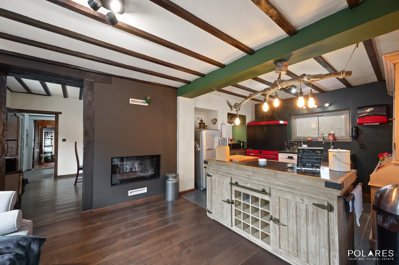 Characterful country house with 4 bedrooms, swimming pool and green garden - photo 5