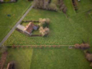 LANDELIJK GELEGEN PERCEEL BOUWGROND MET EEN TOTALE OPPERVLAKTE VAN 1579 M2Via onderstaande video heeft u een optimaal beeld en gevoel over de...