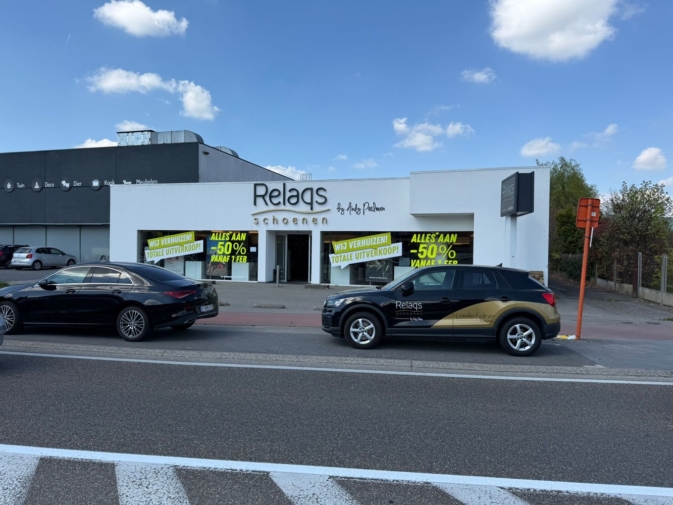 BAANWINKEL MET PARKING NABIJ MEDI MARKET, CARREFOUR, KRËFEL, ... - foto 1