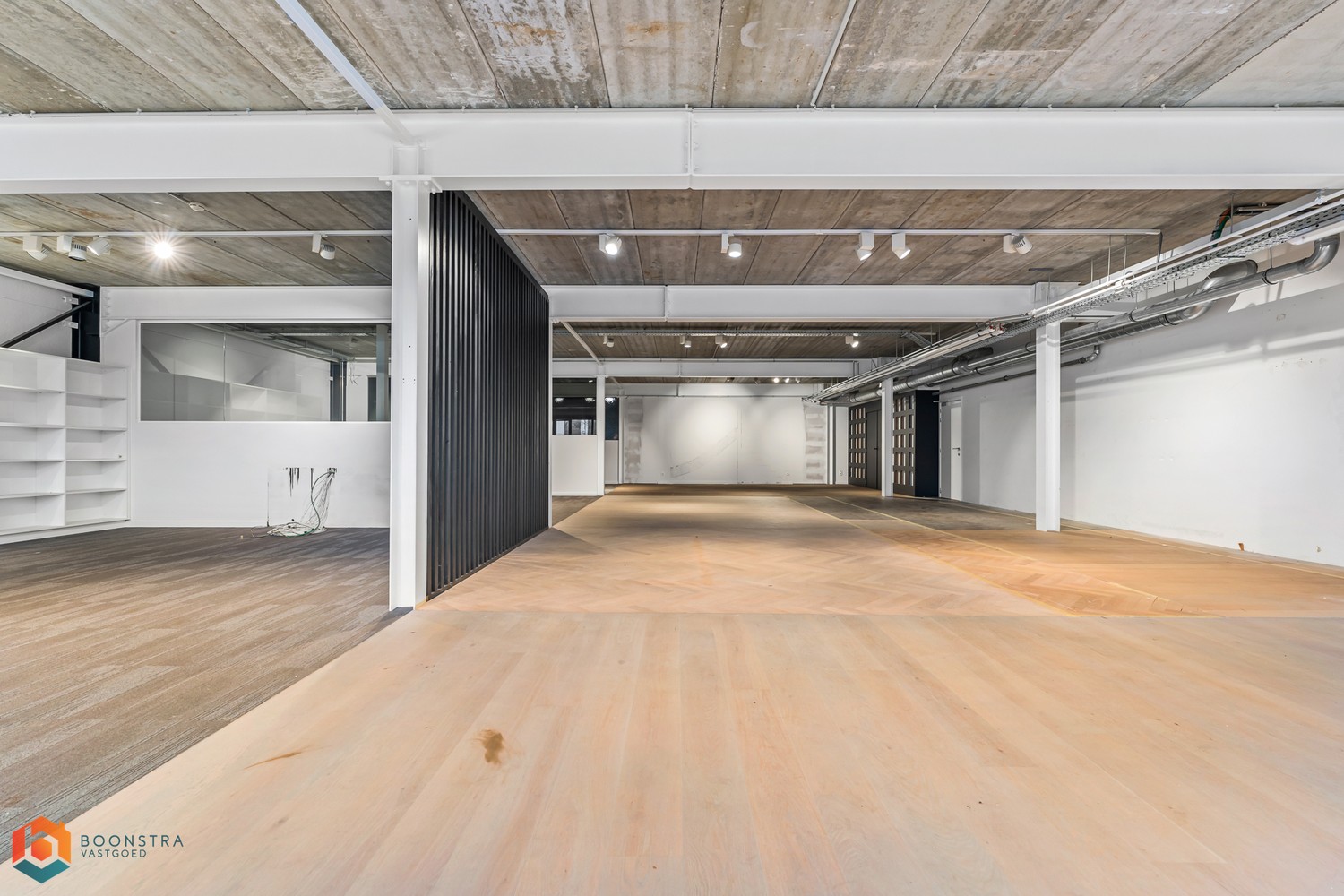 Kantoorruimte (335 m²) met veel mogelijkheden op toplocatie - foto 5